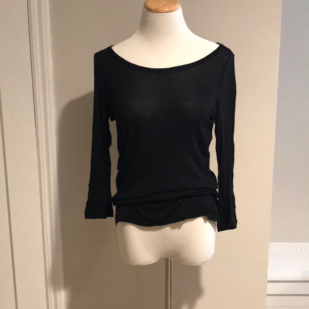 Club Monaco crew neck knit shirt with 3/4 sleeve